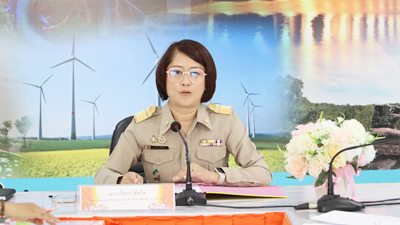 นางวริศรา สัพโส รอง ผอ.สพม.มุกดาหาร ประชุมบุคลากรในกลุ่มอำนวยการ