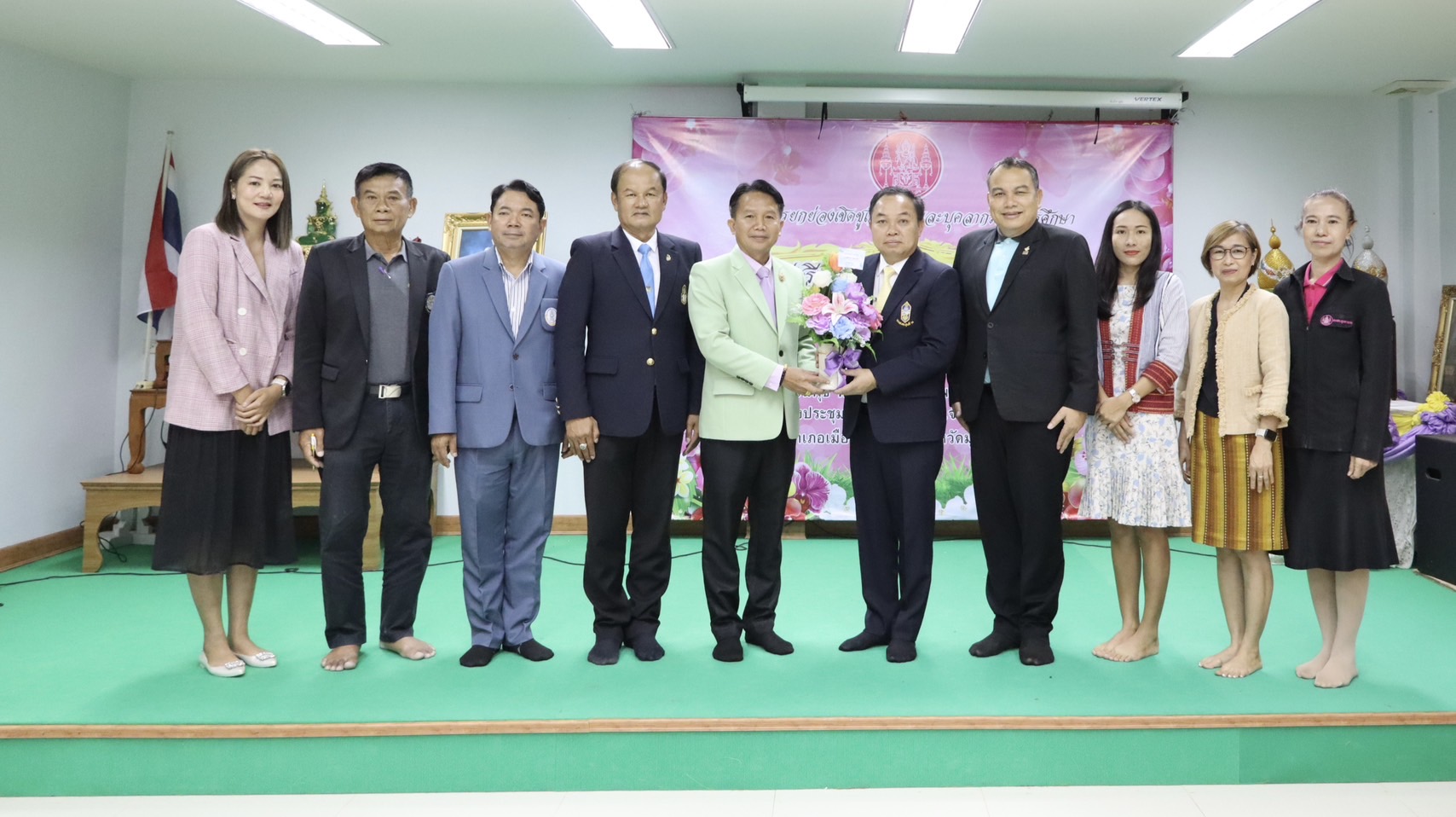 การประชุมคณะกรรมการส่งเสริมสวัสดิการ และสวัสดิภาพครู และบุคลากรทางการศึกษาจังหวัดมุกดาหาร ครั้งที่ 5/2568