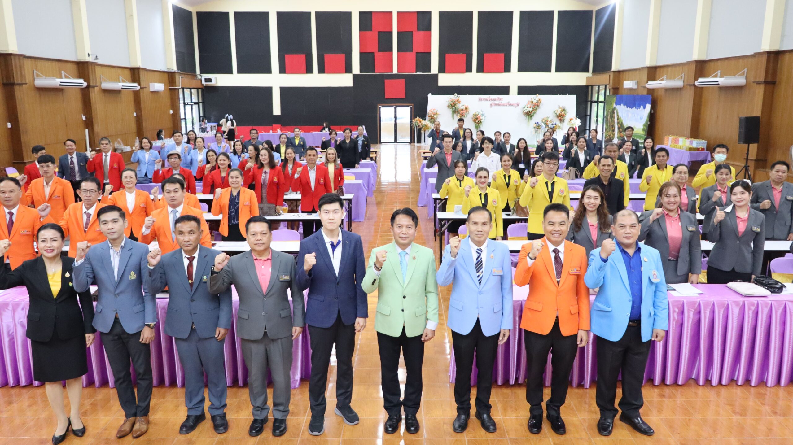 การอบรมเชิงปฏิบัติการโครงการนวัตกรรมการพัฒนาศักยภาพ1อำเภอ 1โรงเรียนคุณภาพ สำนักงานเขตพื้นที่การศึกษามัธยมศึกษามุกดาหาร