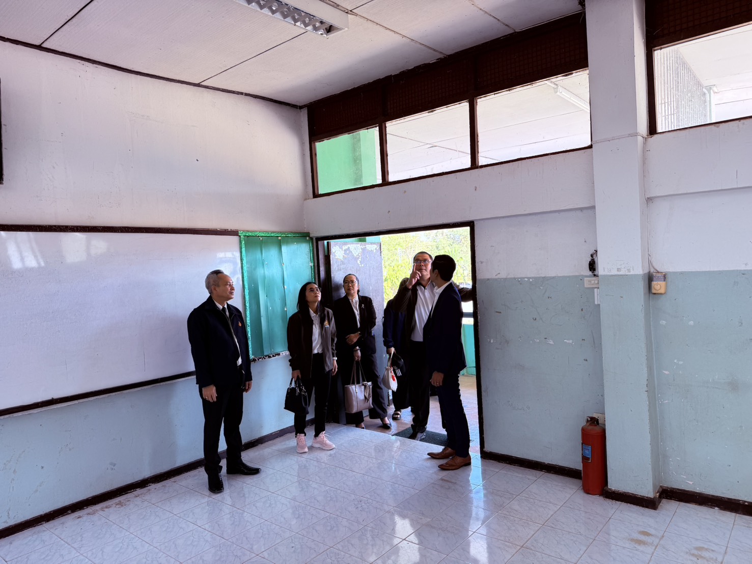 การลงพื้นที่ตรวจสอบความเสียหายและขอจัดตั้งงบประมาณ งบลงทุน ค่าครุภัณฑ์ ที่ดินและสิ่งก่อสร้าง กรณีโรงเรียนในสังกัดที่ประสบภัยพิบัติ ประจำปีงบประมาณ พ.ศ. 2569