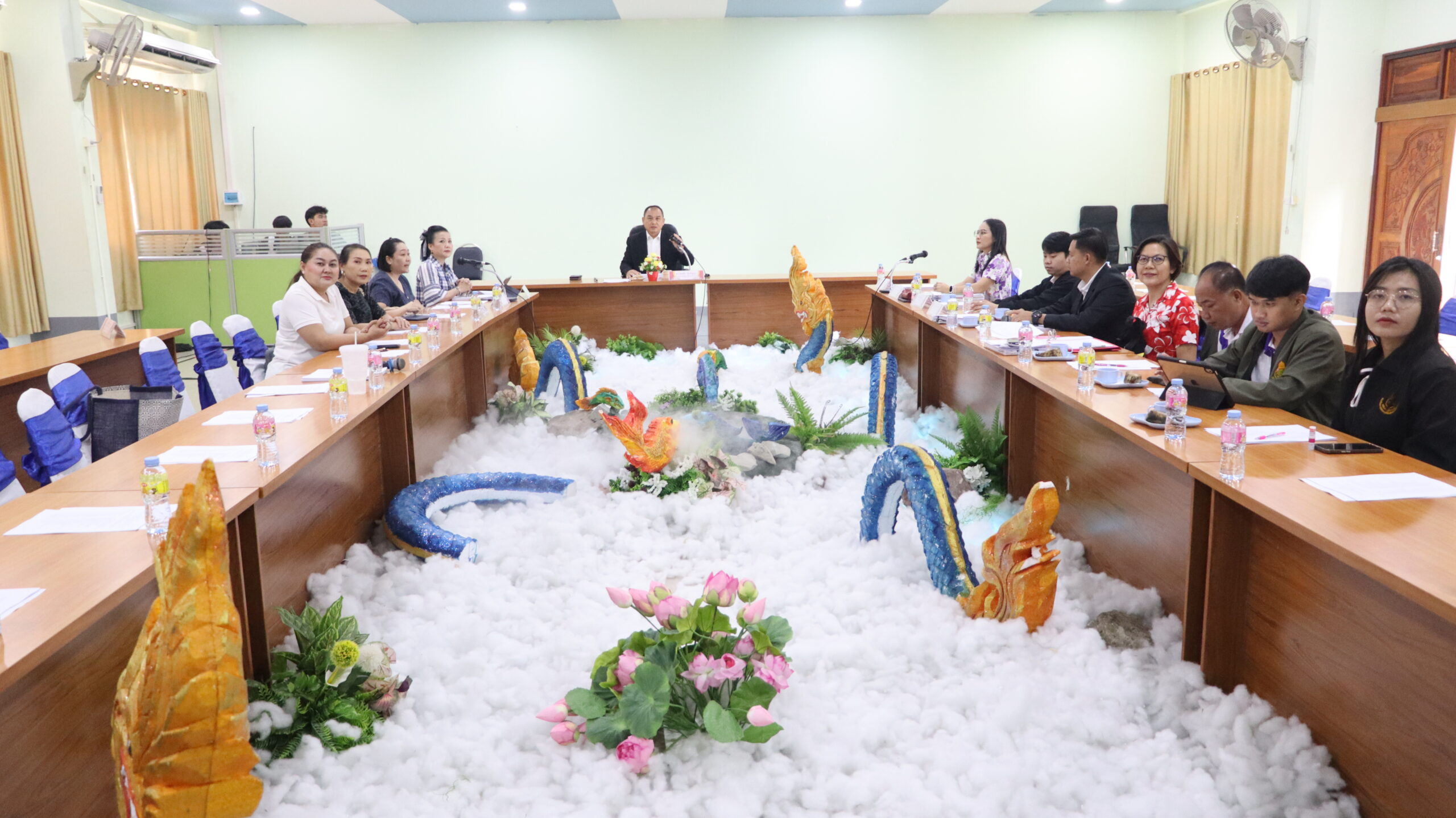 การประชุมกลั่นกรองข้อมูลประเด็นติดตามประเมินผล การบริหารและจัดการการศึกษาขั้นพื้นฐาน สำนักงานคณะกรรมการการศึกษาขั้นพื้นฐาน ประจำปีงบประมาณ พ.ศ. 2569 รอบ 6 เดือน ของสำนักงานเขตพื้นที่การศึกษามัธยมศึกษามุกดาหาร ครั้งที่ 2