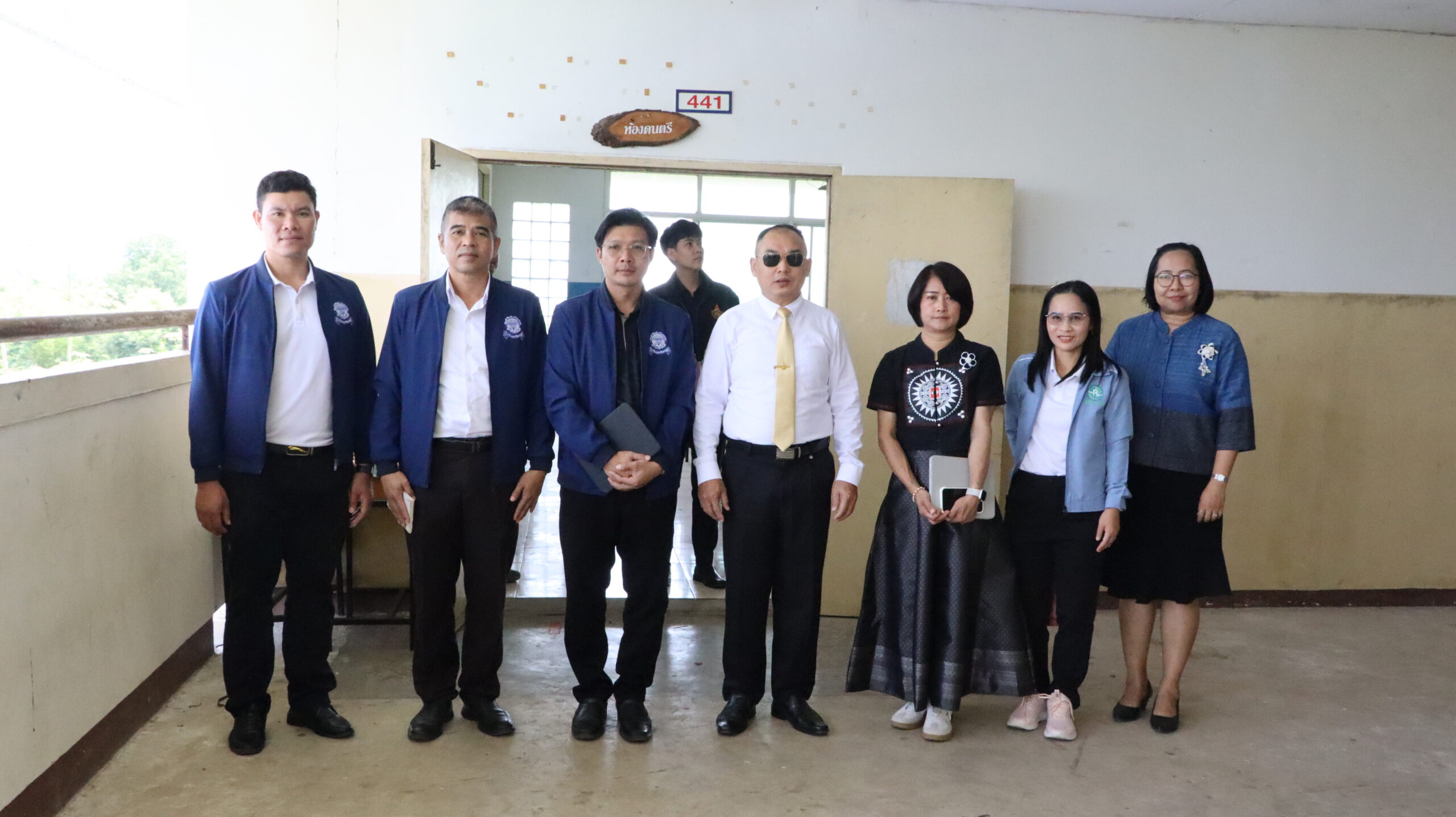 คณะกรรมการตรวจสอบความเสียหายและขอจัดตั้งงบประมาณ งบลงทุนค่าครุภัณฑ์ ที่ดินและสิ่งก่อสร้าง กรณีสำนักงานเขตพื้นที่การศึกษาหรือโรงเรียนในสังกัดที่ประสบภัยพิบัติ ณ โรงเรียนมุกดาวิทยานุกูล